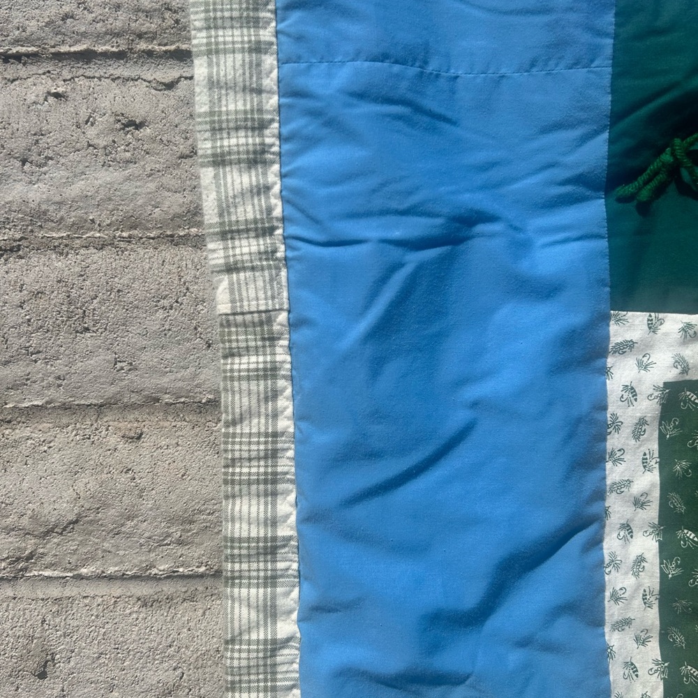 Vintage Handmade Bass Fishing Quilt - Picture 5 of 6